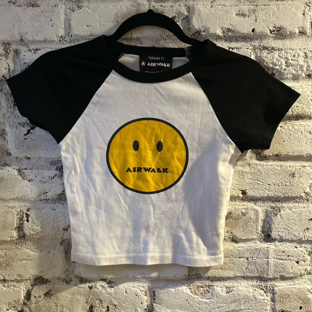 Airwalk Women's Black and White Graphic Tee